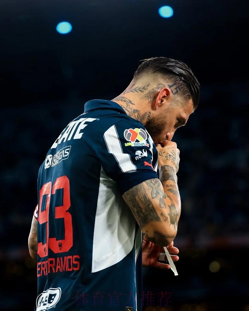 拉莫斯:这明显是点球 我被拉拽了 裁判挨骂不公 拉莫斯:这明显是点球 我被拉拽了 裁判挨骂不公